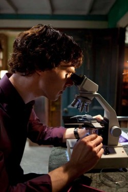 Illustration for article titled The rebooted "Sherlock" world where Dr. Watson blogs and Holmes prefers to text